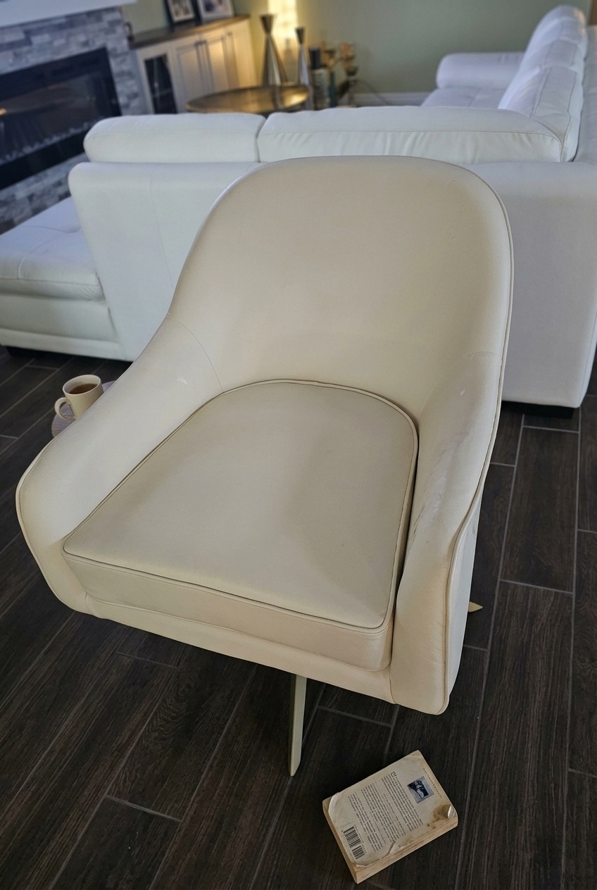 How to Style the Faux Leather Swivel Accent Chair Living Room: Design Tips & Palette Ideas